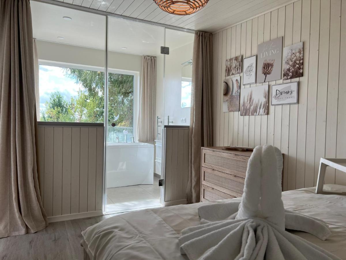 Lieblingsplatz Parey - Ferienhaus Am See Exteriör bild